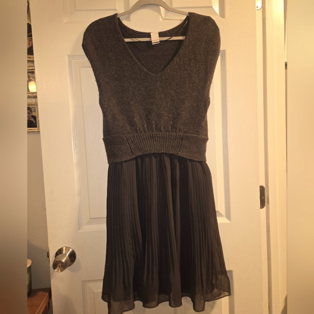 Grey dress knit top with w/ a lace(chiffon like) pleated skirt. Beautiful dress